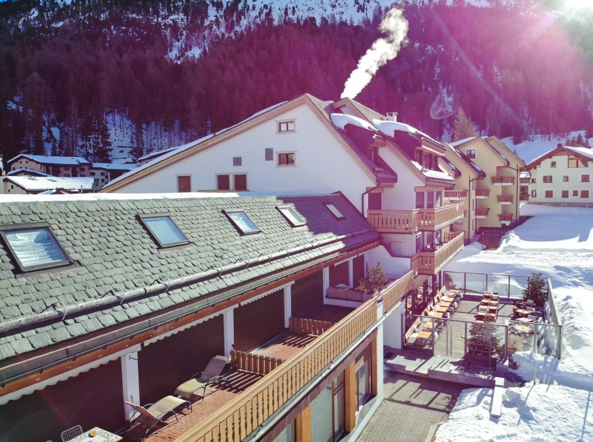 Hotel Chesa Surlej Silvaplana Kültér fotó
